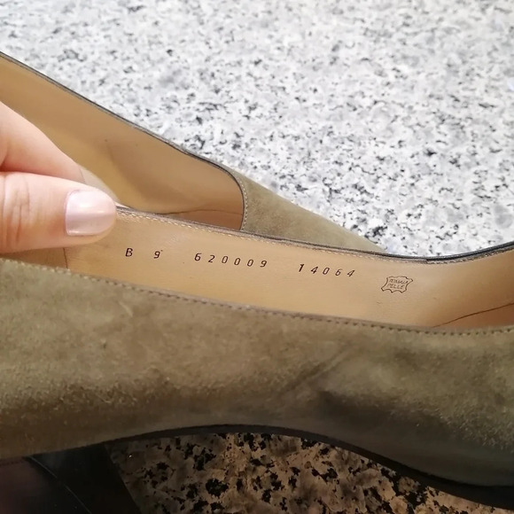 Bruno Magli Suede Italian Vero Cuoio Olive Green Wooden Block Heel Pumps Size 9 - Picture 11 of 16